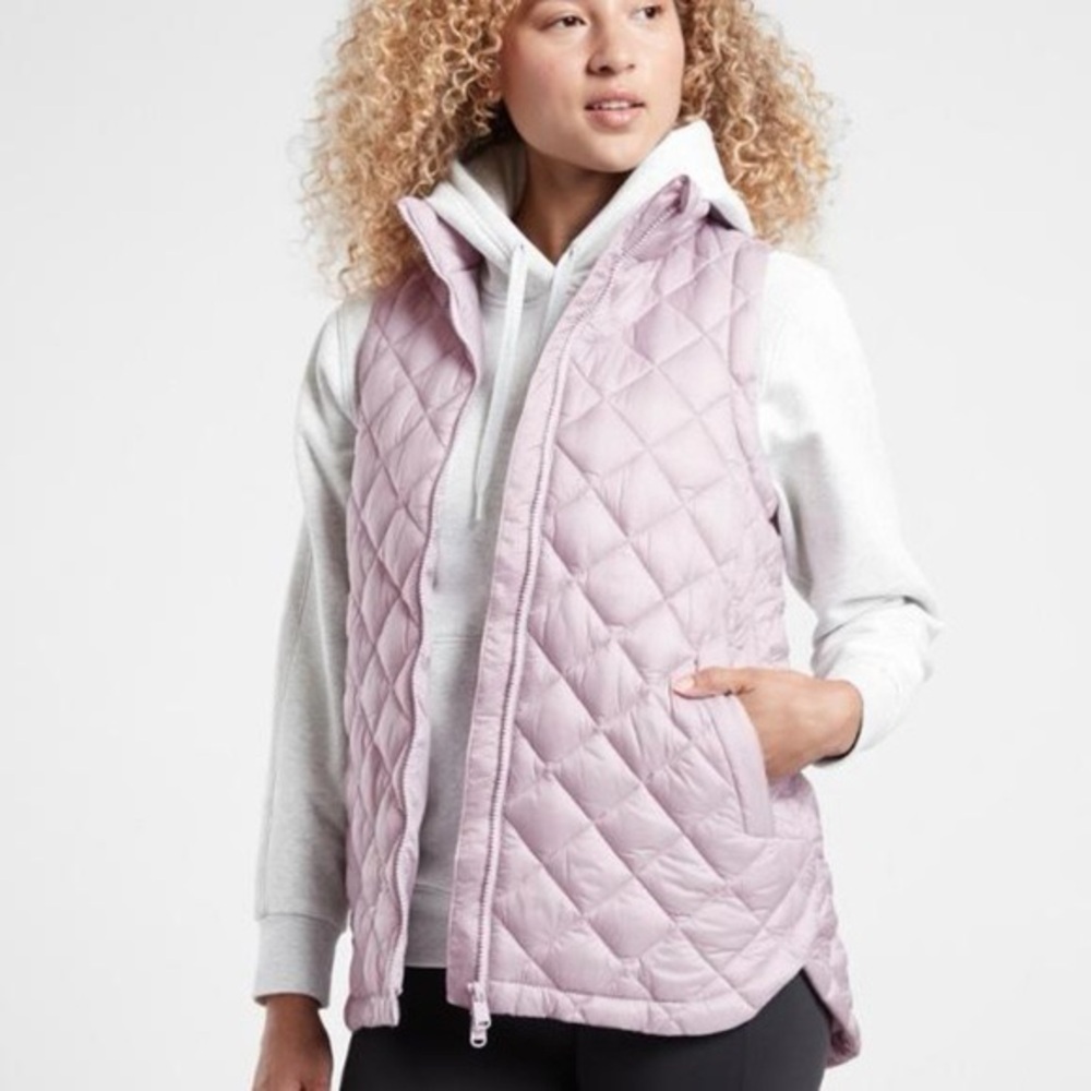 Athleta Quilted Vest in Soft Lavender Sz M Petites